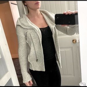 Zipped sweater super soft